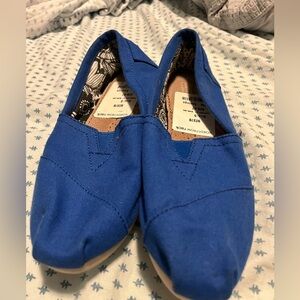 Blue Toms